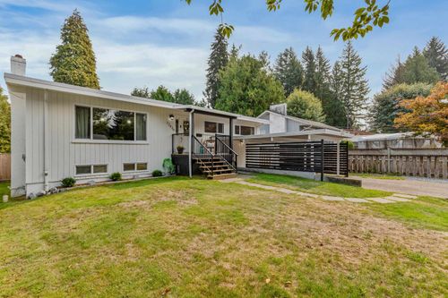 12430 208 St, Maple Ridge, BC, V2X4X2 | Card Image