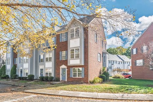 9919 Treeside Ln, Matthews, NC, 28105-7221 | Card Image