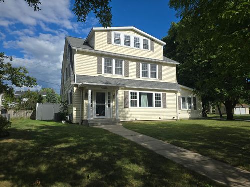 218 Michigan Ave, Sturgis, MI, 49091-1834 | Card Image