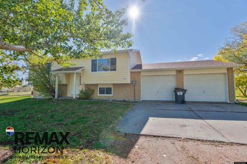 34 Collins Dr, Douglas, WY, 82633-9223 | Card Image