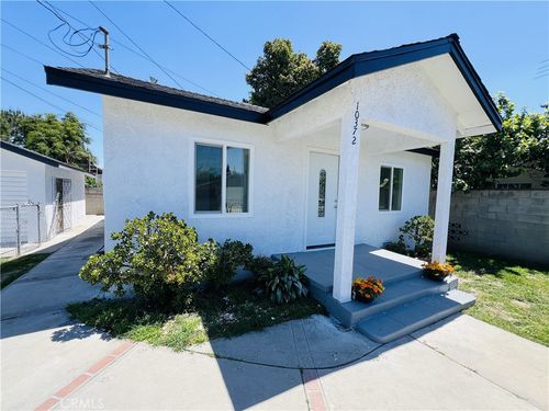 10372 Mariposa Ln, South Gate, CA, 90280-5922 | Card Image