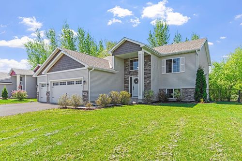 805 Cologne Ln, Waverly, MN, 55390-5429 | Card Image