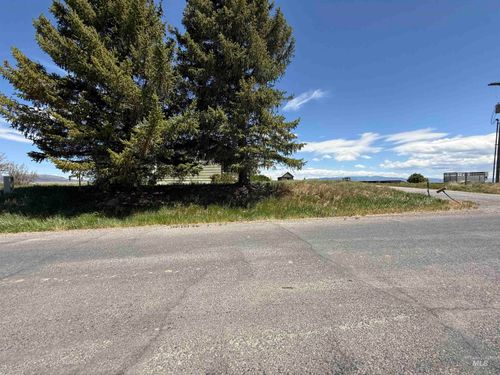 2002 Lund Rd, Bancroft, ID, 83217-5126 | Card Image