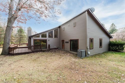 5415 Prairie Vw, Brighton, MI, 48116-7715 | Card Image