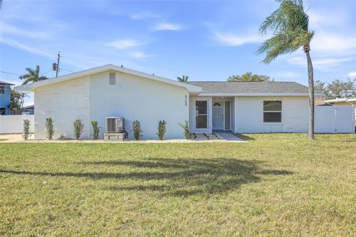 5708 Bayshore Dr, Seminole, FL, 33772-7107 | Card Image