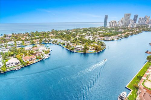 apt-2708-20201 E Country Club Dr, Aventura, FL, 33180-3291 | Card Image
