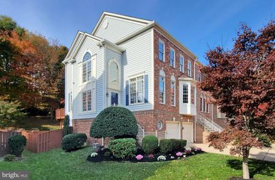 9561 Lagersfield Circle, Townhouse with 3 bedrooms, 3 bathrooms and null parking in VIENNA VA | Image 3