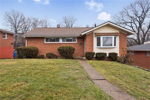 319 Ryan Dr, Scott Twp, PA, 15220 | Card Image