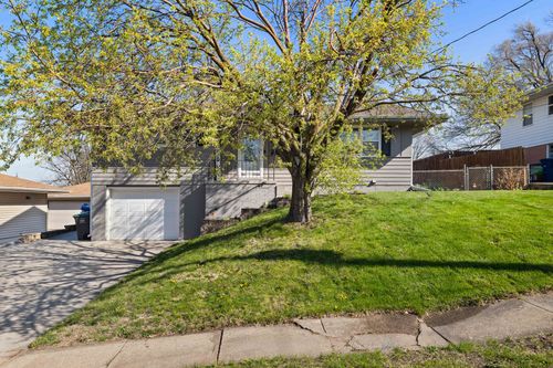 2412 Mansfield Dr, Des Moines, IA, 50317-3632 | Card Image