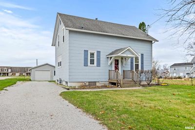 231 E Meuse Street, House other with 2 bedrooms, 1 bathrooms and null parking in Blue Grass IA | Image 2