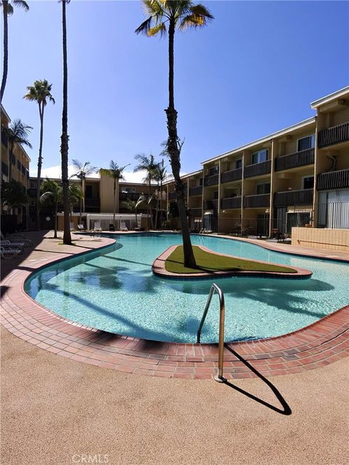 87-770 W Imperial Ave, El Segundo, CA, 90245-2057 | Card Image