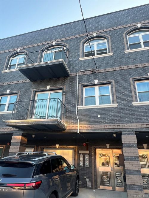 3-3214 58th Street, New York, NY, 11377 | Card Image