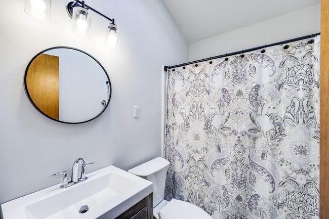 Updated Bath | Image 25