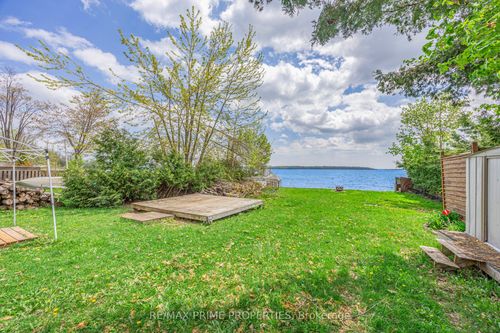1947 Woods Bay Rd, Severn, ON, L3V0V7 | Card Image