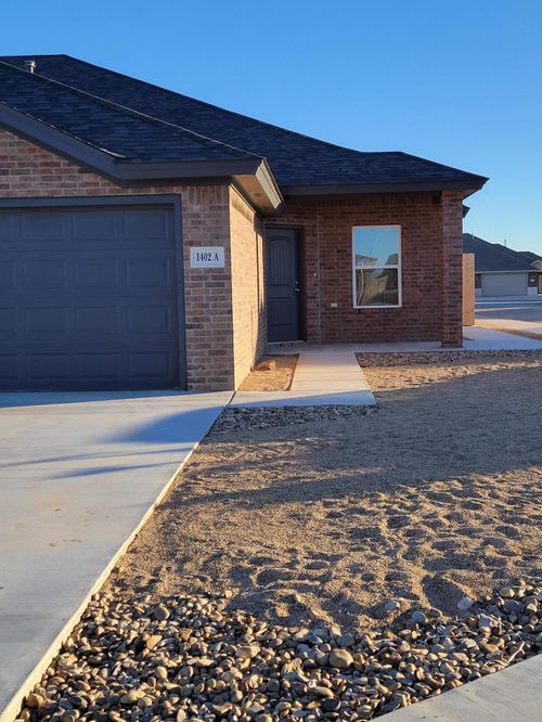 a-1402 16th St, Shallowater, TX, 79363-3168 | Card Image