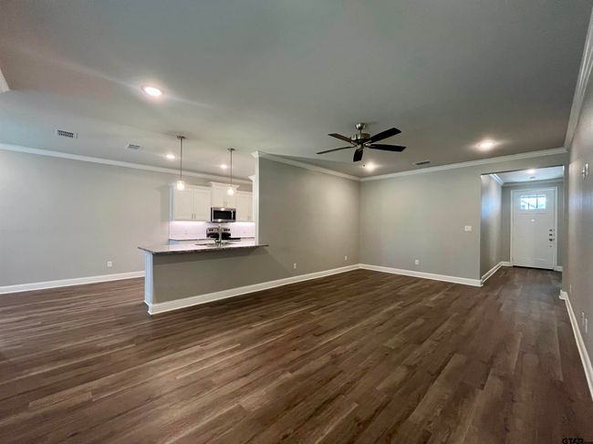 APT-801 - 101 Maji, Townhouse with 3 bedrooms, 2 bathrooms and null parking in Whitehouse TX | Image 5
