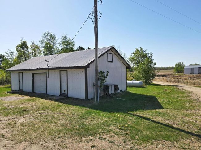 Front exterior garage | Image 19