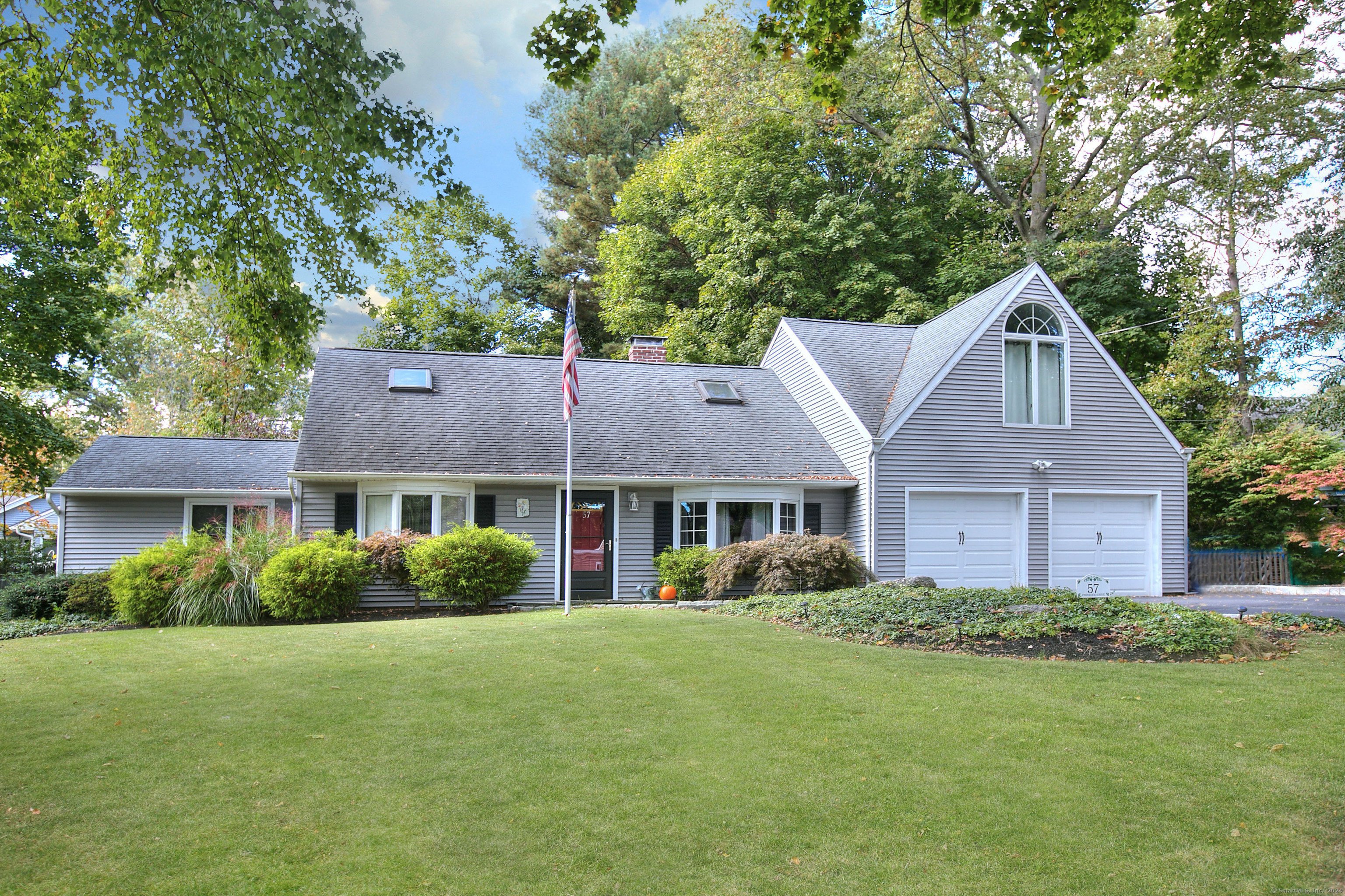 Fernwood Dr, Stratford, CT 06614