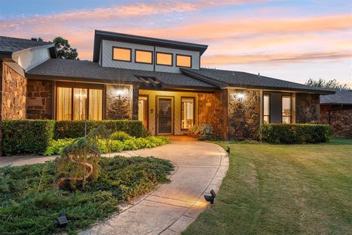 6108 Inland Rd, Warr Acres, OK, 73132-6410 | Card Image