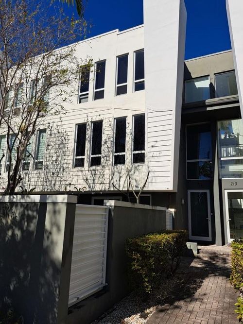 711 Se 16th Ct, Fort Lauderdale, FL, 33316-2921 | Card Image