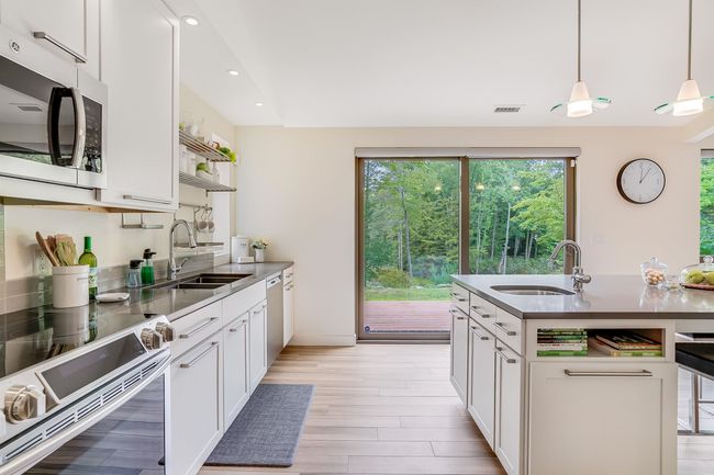 24 Hidden Pond Dr, House other with 3 bedrooms, 3 bathrooms and null parking in Amherst NH | Image 9