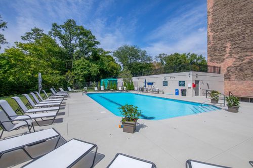 apt-520-1000 Urlin Ave, Columbus, OH, 43212-3327 | Card Image