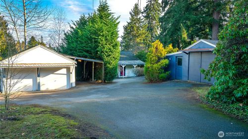 19028 15th Ave Ne, Shoreline, WA, 98155-2354 | Card Image