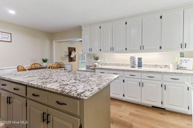 Under Cabinet Lighting | Image 12