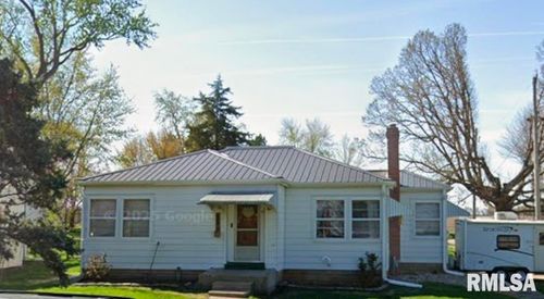 555 W Douglas St, Greenview, IL, 62642-9453 | Card Image