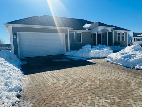 115 River Rd, Somerset, MA, 02725-1125 | Card Image