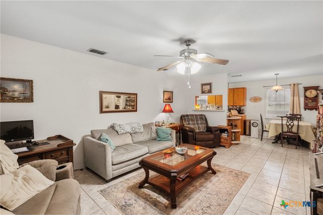 123 6th Street, House other with 4 bedrooms, 2 bathrooms and null parking in Vanderbilt TX | Image 6