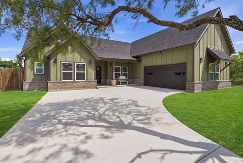 117 Cactus Canyon Dr, Runaway Bay, TX, 76426 | Card Image
