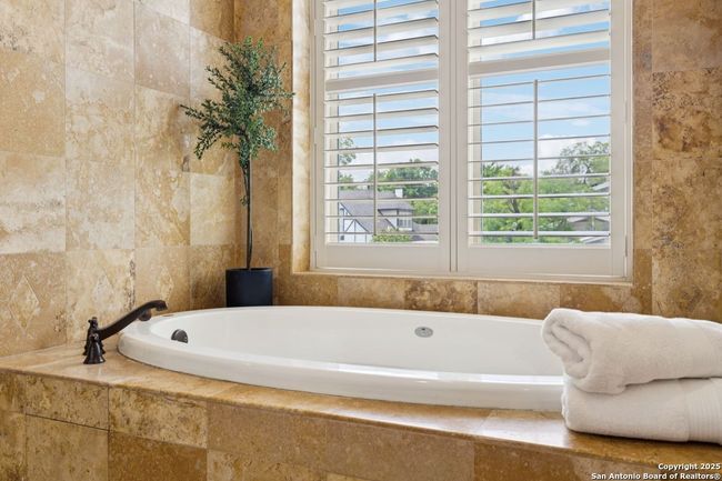 APT-1 - 172 Katherine Ct, Townhouse with 4 bedrooms, 4 bathrooms and null parking in San Antonio TX | Image 61