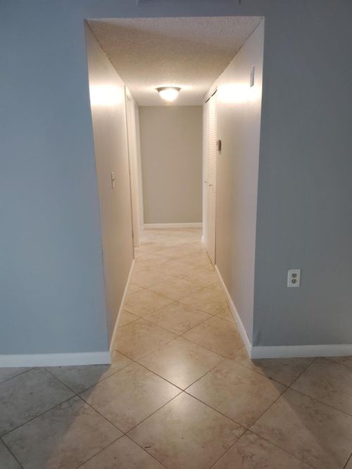 apt-m-1140 Lake Victoria Dr, West Palm Beach, FL, 33411-9310 | Card Image