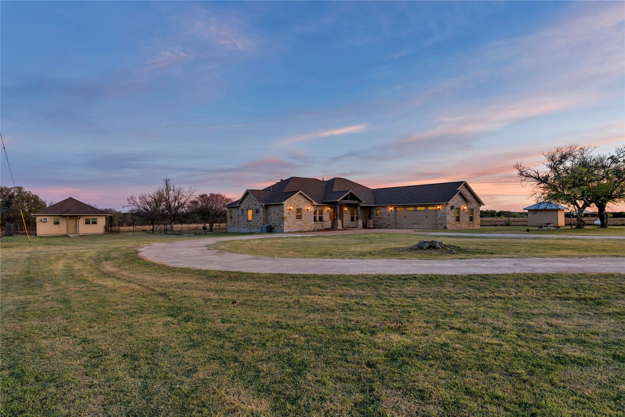 Residential in Bertram 2