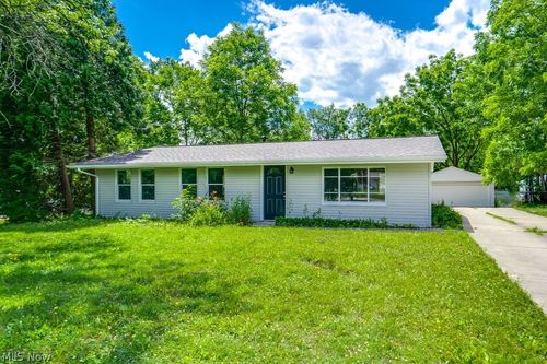 9525 Blitz Ln, Streetsboro, OH, 44241-5412 | Card Image