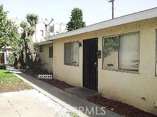 118 E Truslow Ave, Fullerton, CA, 92832-2463 | Card Image