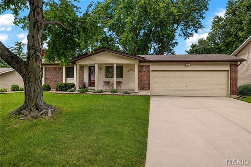 7 Park Charles Blvd N, Saint Peters, MO, 63376-3128 | Card Image