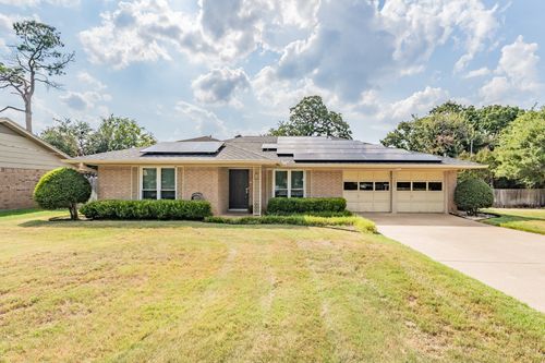 1902 Green Meadow Ct, Arlington, TX, 76013-4829 | Card Image