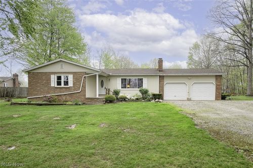 8365 Coon Club Rd, Medina, OH, 44256-9185 | Card Image