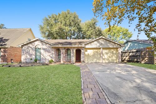 10534 Huntington View Drive, Houston, TX, 77099 | Card Image