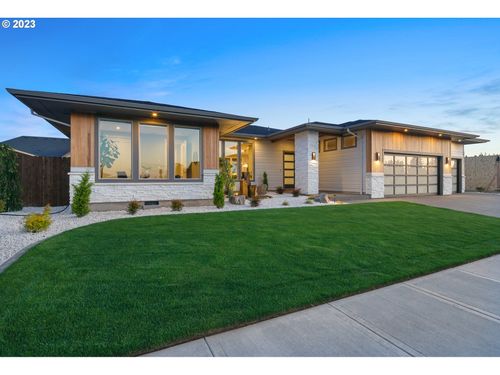 12104 Nw 20th Ave, Vancouver, WA, 98685-2367 | Card Image