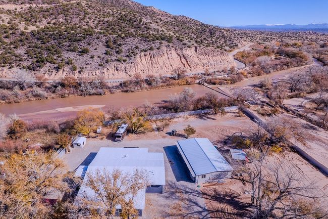 38 Private Drive 1548, House other with 4 bedrooms, 3 bathrooms and 10 parking in Hernandez NM | Image 8