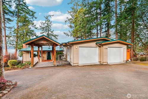 17340 Golden View Ave, La Conner, WA, 98257-9316 | Card Image