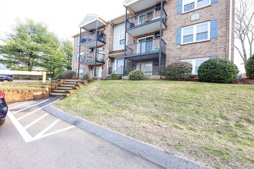 apt-b202-610 S Franklin St, Holbrook, MA, 02343-3002 | Card Image