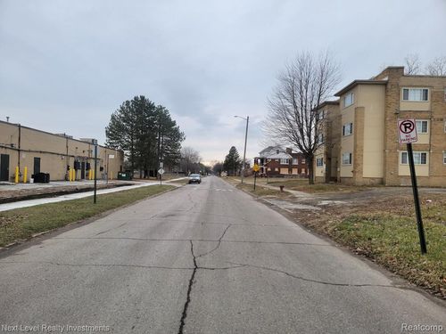 1950 Blaine St, Detroit, MI, 48206-2208 | Card Image
