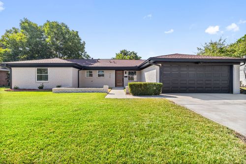 729 Finland St, Grand Prairie, TX, 75050-2318 | Card Image