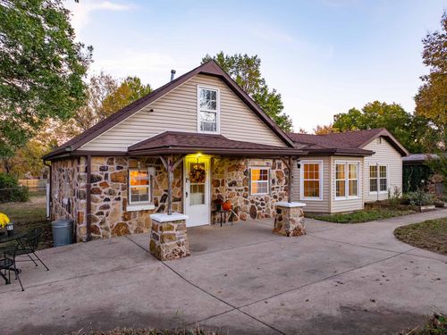 4360 W Mount Vernon St, Springfield, MO, 65802-5828 | Card Image