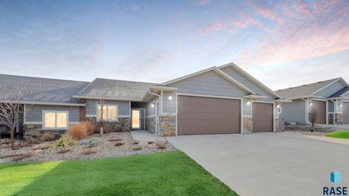 200 N Pine Lake Dr, Sioux Falls, SD, 57110-6297 | Card Image