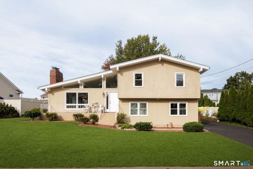 21 Fenbrook Rd, Old Saybrook, CT, 06475-2907 | Card Image